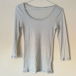 CLEO Junior's Gray White Stripes Crewneck 3/4 Sleeves Summer Top - M - Pre-owned